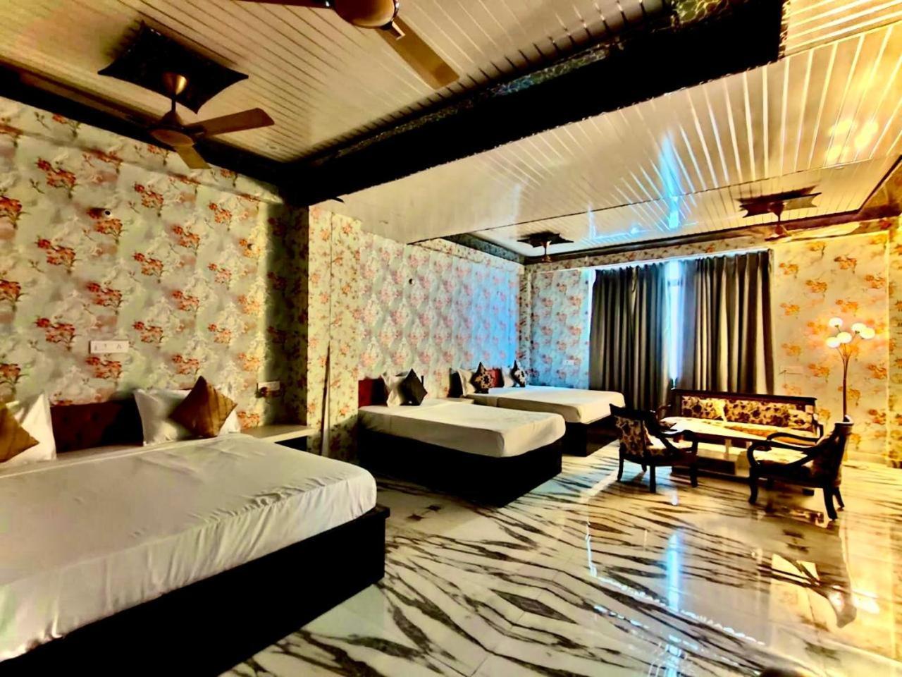 Hotel Vinayak Plaza - Varanasi, Varanasi